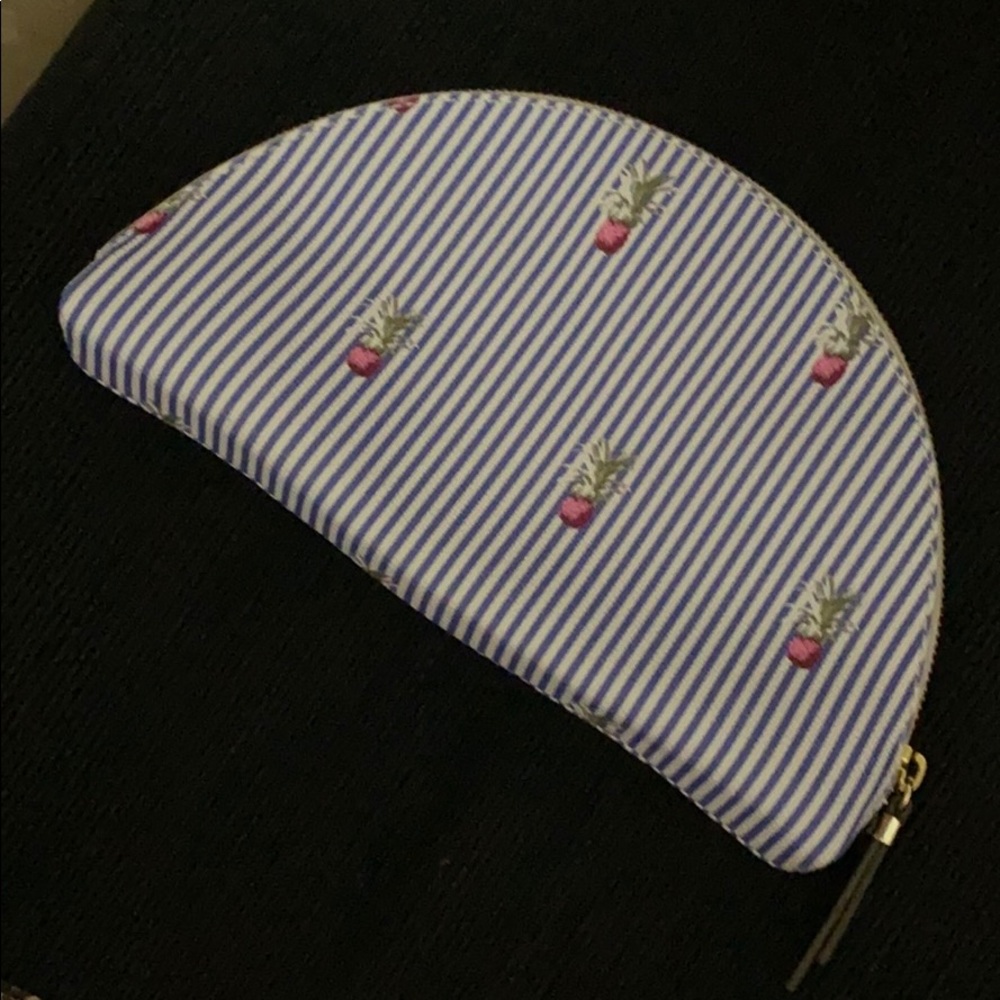 Banana republic pineapple tote - Picture 2 of 3